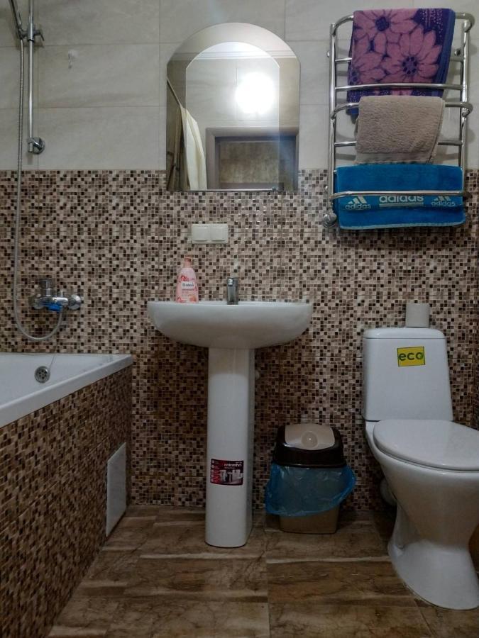 Апартаменти В Новому Будинку В Самому Центрi Khmelʼnytsʼkyy エクステリア 写真