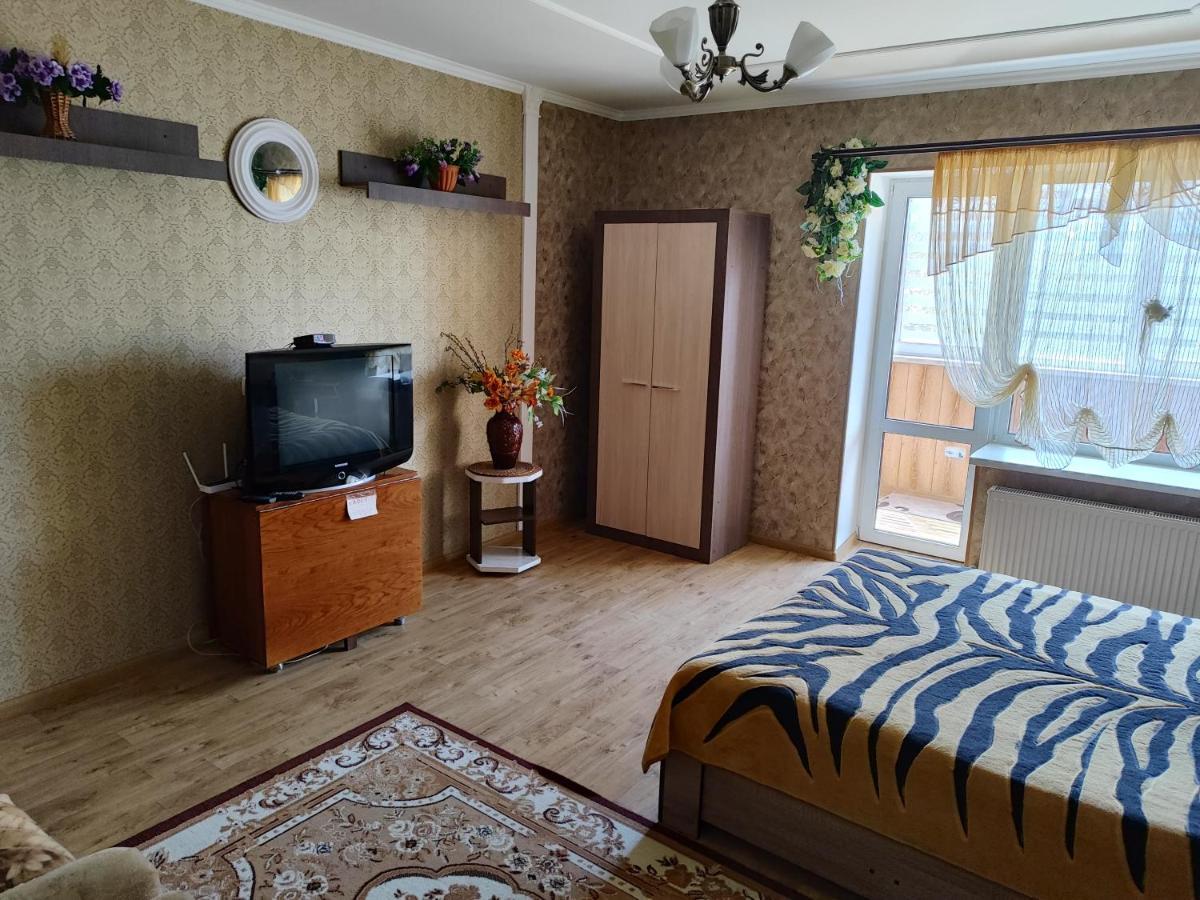 Апартаменти В Новому Будинку В Самому Центрi Khmelʼnytsʼkyy エクステリア 写真